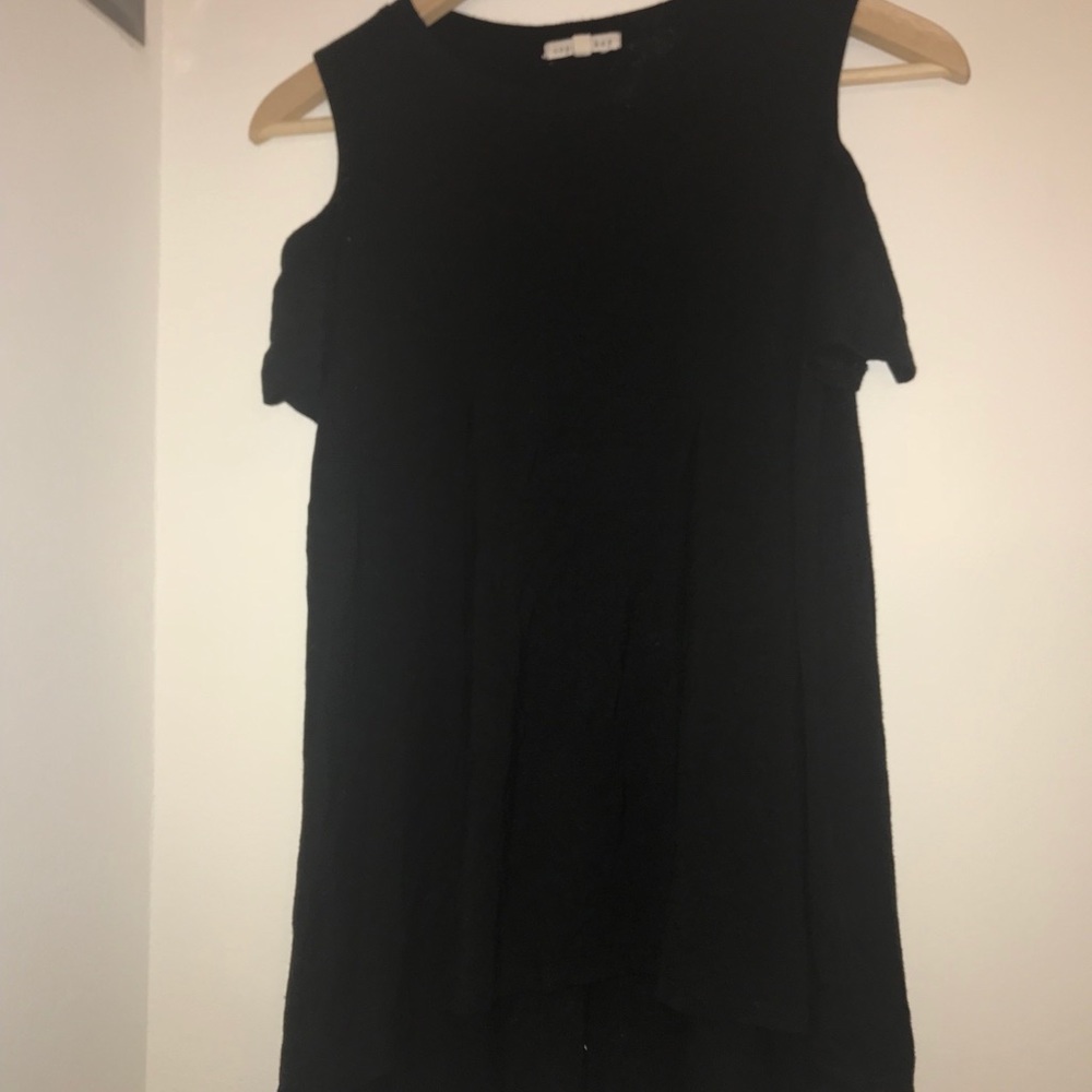 basic off-the-shoulder tee